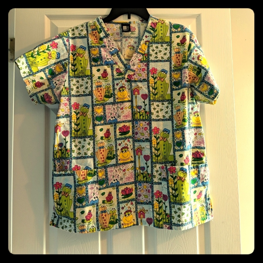 Medgear frog/spring scrub top